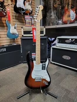 Электрогитара Fender Player Stratocaster with Maple Fretboard - Anniversary 2-Color Sunburst