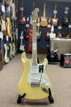 Электрогитара Fender Player Stratocaster with Maple Fretboard 2018 - Present - Buttercream