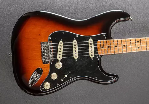 Электрогитара Fender Vintera II 70's Stratocaster - 3 Color Sunburst w/Maple
