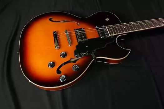 Электрогитара Guild Starfire I SC