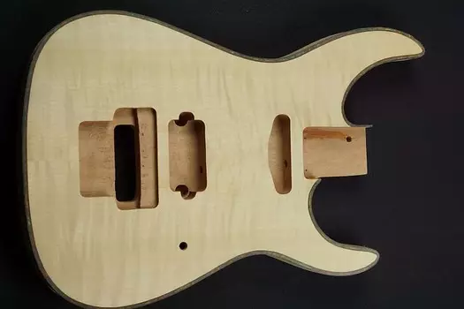 Электрогитара Ibanez Custom Wood Body Flamed Maple Top Matte Green Abalone Binding w/ Rear Covers