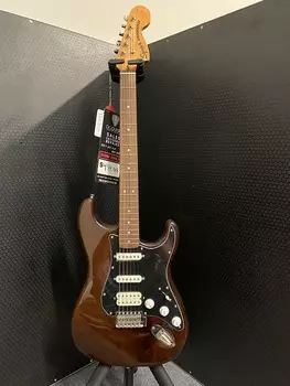 Электрогитара Squier Classic Vibe '70s Stratocaster HSS with Laurel Fretboard 2019 - Present - Walnut