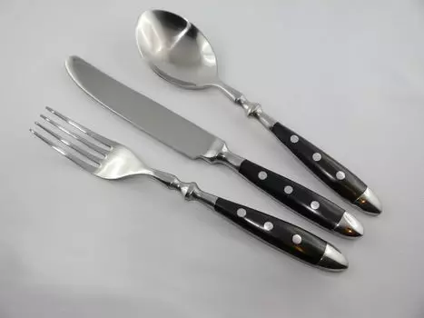 Эсмейер 36 шт. Набор столовых приборов для меню НОСТАЛЬГИЯ Western Country Bistro загородный дом 18/0 нержавеющая сталь - цельнокованый Ручки: ЧЕРНЫЕ заклёпанные - 12 персон Esmeyer