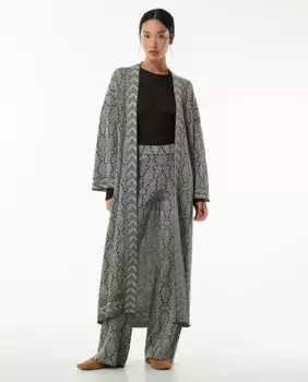 Этнический жаккардовый кафтан Sfera, черный