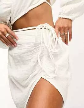 Эксклюзивная белая юбка миди со сборками Pieces Petite