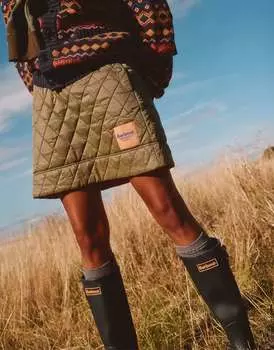 Эксклюзивная стеганая мини-юбка оливкового цвета Barbour x ASOS