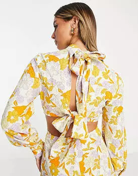 Эксклюзивное платье миди YAS с вырезами и кольцами с цветочным принтом