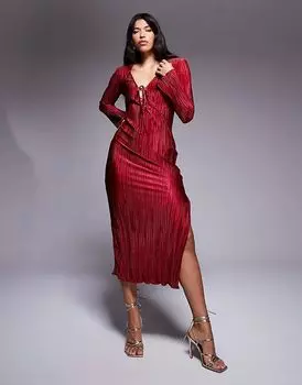 Эксклюзивное плиссированное макси-платье с завязками спереди в бордовом цвете In The Style