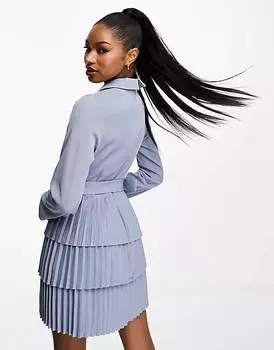 Эксклюзивное синее плиссированное платье-блейзер с запахом In The Style