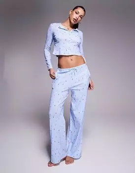 Эксклюзивные пижамные штаны Kaiia с широкими штанинами нежно-голубого цвета с мелким цветочным принтом