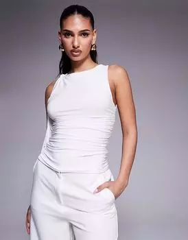 Эксклюзивный двухслойный топ Kaiia без рукавов с драпировкой и сборками белого цвета