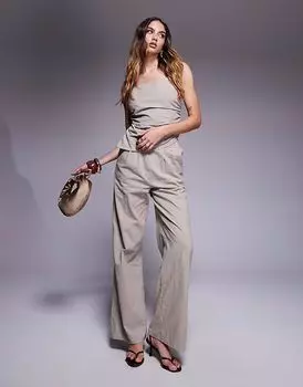 Эксклюзивный топ Kaiia из смеси льна с бретелькой через шею, квадратным вырезом и сборками, кофейного цвета