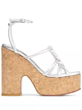 Jimmy Choo босоножки Clare 130 на танкетке с эффектом металлик, серебристый