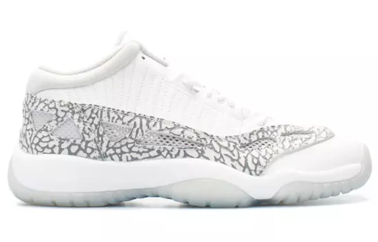 Кроссовки Jordan Air Jordan 11 Vintage Basketball, белый/серебристый