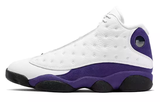 Кроссовки Jordan Air Jordan 13 Vintage Basketball Women, белый/фиолетовый
