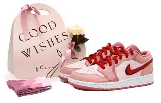 Кроссовки Air Jordan 1 Vintage Basketball Shoes Women's Low-Top Pink/Red