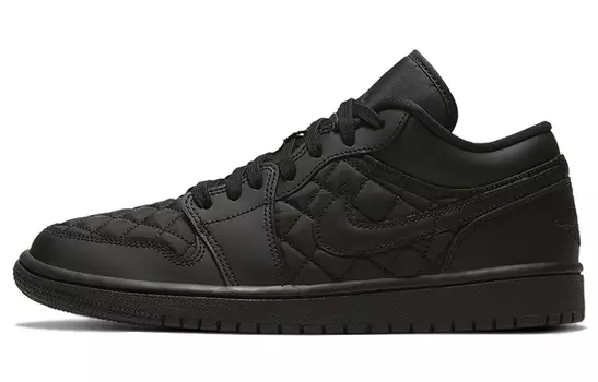 Кроссовки JORDAN 1 Low Triple Black Quilted Women's