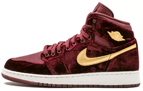 Кроссовки Jordan 1 Retro Heiress Night Maroon GS