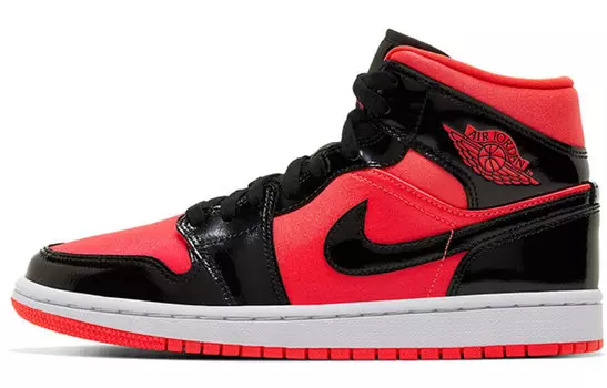 Кроссовки Nike Air Jordan 1 Mid, черный/красный