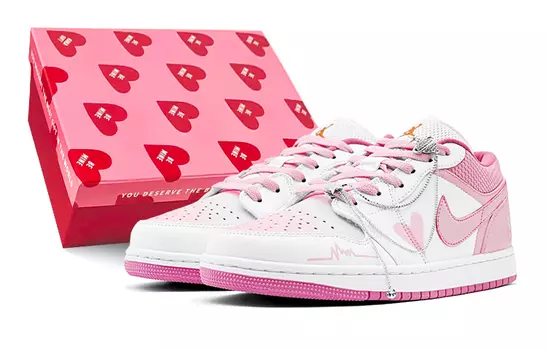 Кроссовки Jordan Air Jordan 1 Basketball Women, светло-розовый/белый