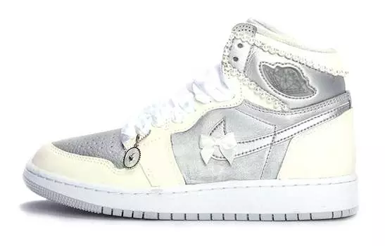 Кроссовки Air JORDAN 1 Vintage Basketball Shoes Women's High-Top Beige Silver