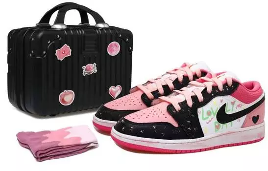 Кроссовки Air JORDAN 1 Vintage Basketball Shoes Women's Low-Top Black Pink