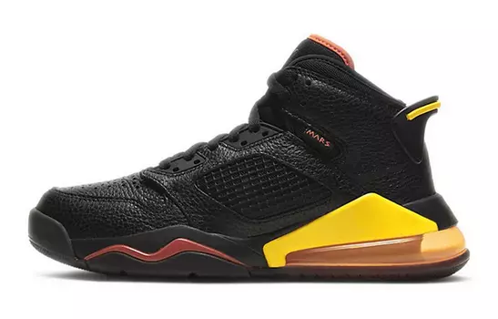 Кроссовки Jordan Mars 270 Vintage Basketball Female, черный/желтый