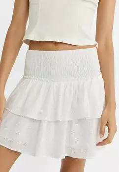 Юбка А-силуэта EMBROIDERED WITH RUFFLES Stradivarius, белый