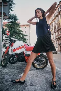 Юбка-короткая складка ZARA, черный