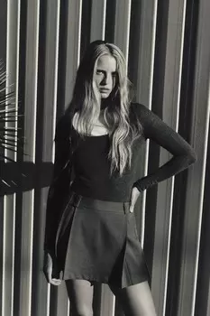 Юбка-короткая складка ZARA, серый