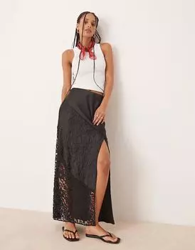 Юбка макси из жатого атласа и кружева ASOS DESIGN черного цвета с высоким разрезом