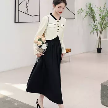 Юбочный костюм женский Ahdo