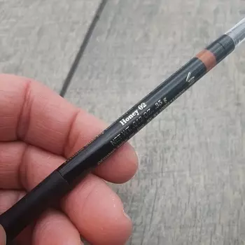 Карандаш для губ красивого цвета с точным скольжением, медовый, полный размер, Elizabeth Arden