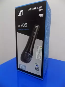 Кардиоидный динамический вокальный микрофон Sennheiser e935 Handheld Cardioid Dynamic Vocal Microphone