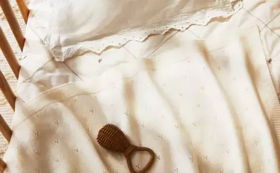 Кашемировое одеяло с ажурной деталью Zara Home, цвет Oyster White