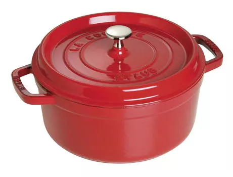Кастрюля Staub, красный