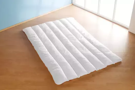 KBT Bettwaren Одеяло из микрофибры "Sleep and Dream", нормальное, наполнитель полиэфирное волокно, чехол полиэстер, (1 шт.), очень мягкое и приятное 135х200 см, белый