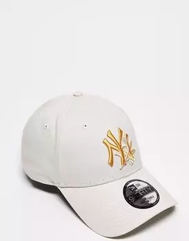 Кепка New Era NY Yankees 9forty с цветочным принтом бежевого цвета