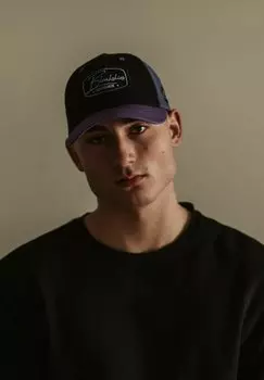 Кепка Razor Baseball Blackskies, сиренево-черная