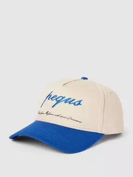 Кепка с пришивной этикеткой PEQUS, молочный