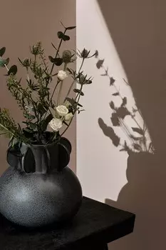Керамическая ваза с реактивной глазурью H&M, черный