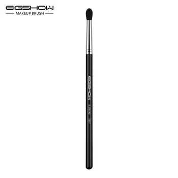 Кисть для растушевки теней. Eigshow Beauty E857