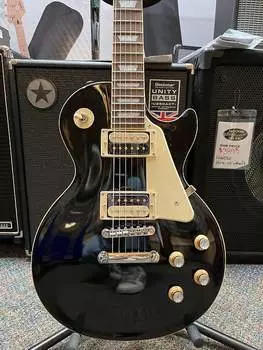 Классическая электрогитара Epiphone Les Paul черного цвета Les Paul Classic Electric Guitar
