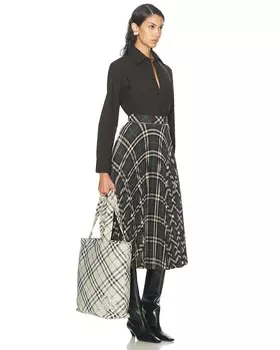Классическая большая сумка Burberry, цвет Lichen