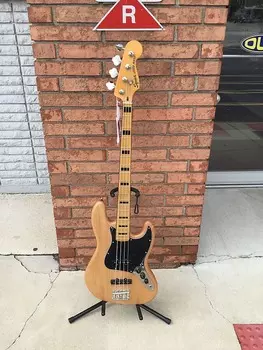 Классическая джазовая бас-гитара 70-х Squier 0374540521