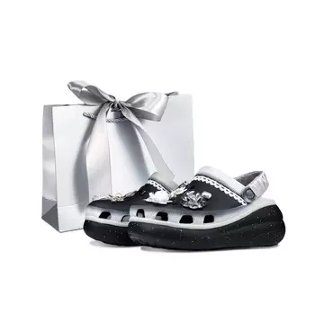 Классические башмаки-сабо унисекс Crocs