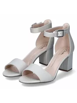 Классические босоножки Clarks, бежевый