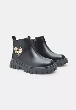 Классические ботильоны Bata, черный