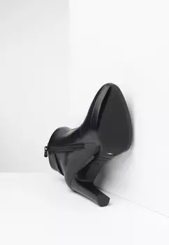 Классические ботильоны NeroGiardini, черный