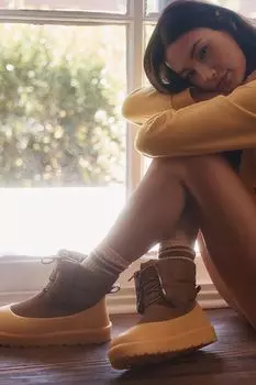 Классические ботильоны UGG Maxi с пуговицами, каштан